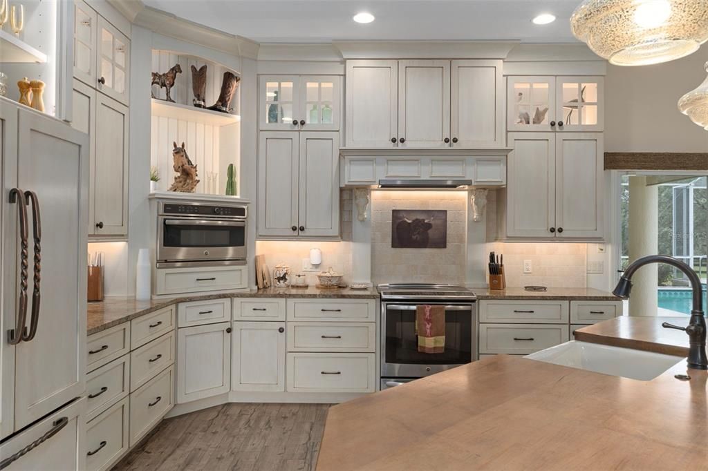 For Sale: $1,100,000 (5 beds, 3 baths, 3744 Square Feet)