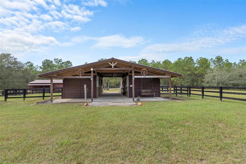 For Sale: $1,100,000 (5 beds, 3 baths, 3744 Square Feet)