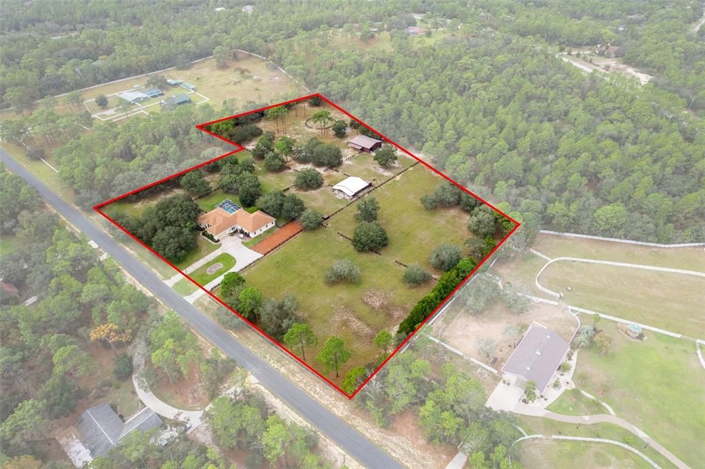 For Sale: $1,100,000 (5 beds, 3 baths, 3744 Square Feet)