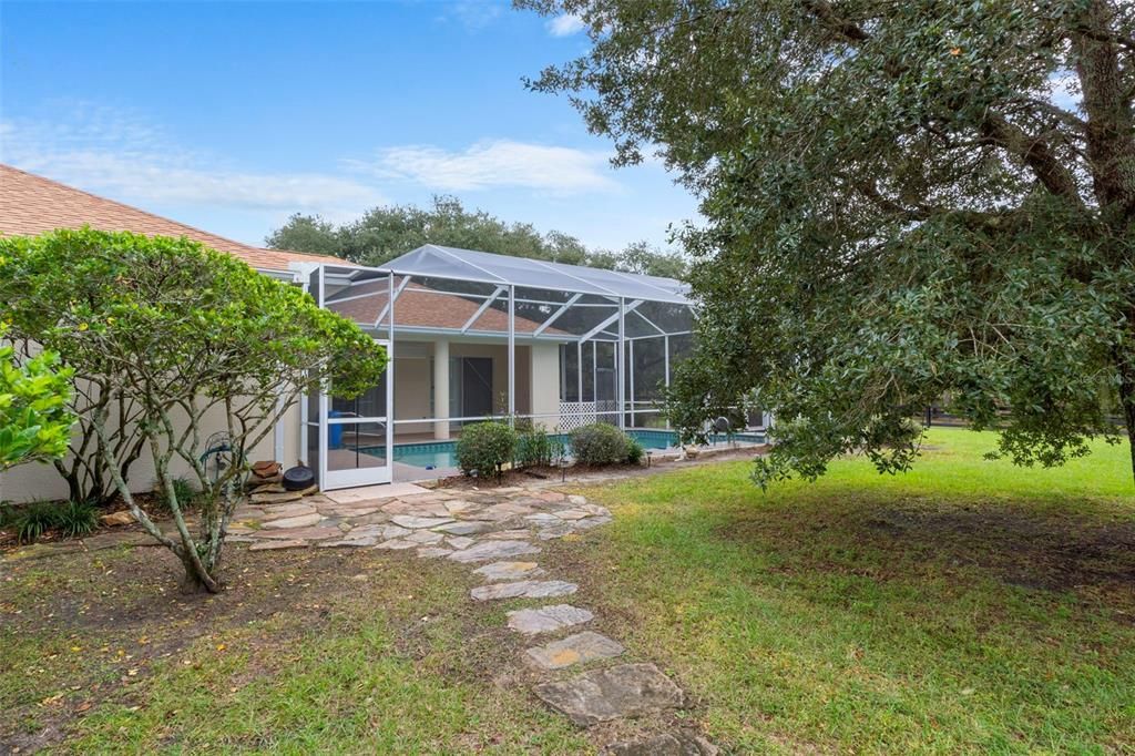 For Sale: $1,100,000 (5 beds, 3 baths, 3744 Square Feet)