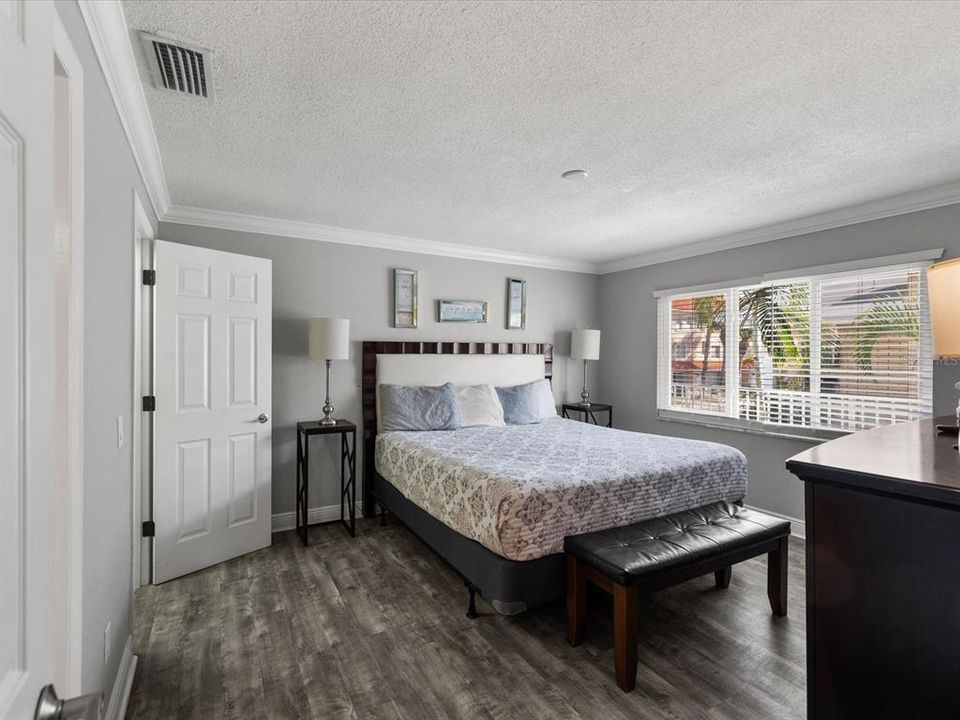 For Rent: $3,900 (2 beds, 2 baths, 1430 Square Feet)