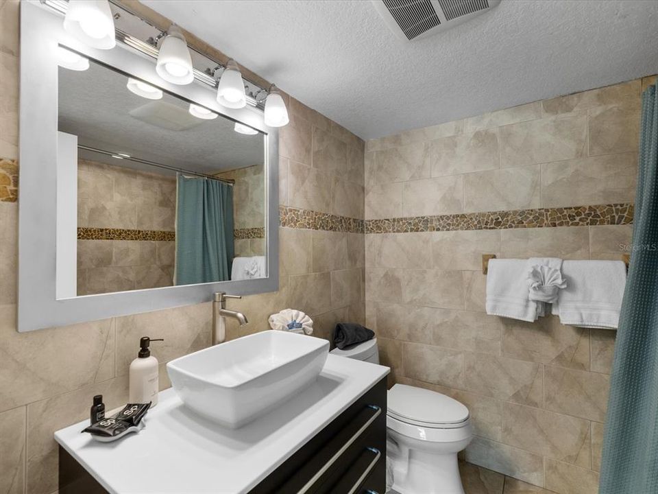 For Rent: $3,900 (2 beds, 2 baths, 1430 Square Feet)