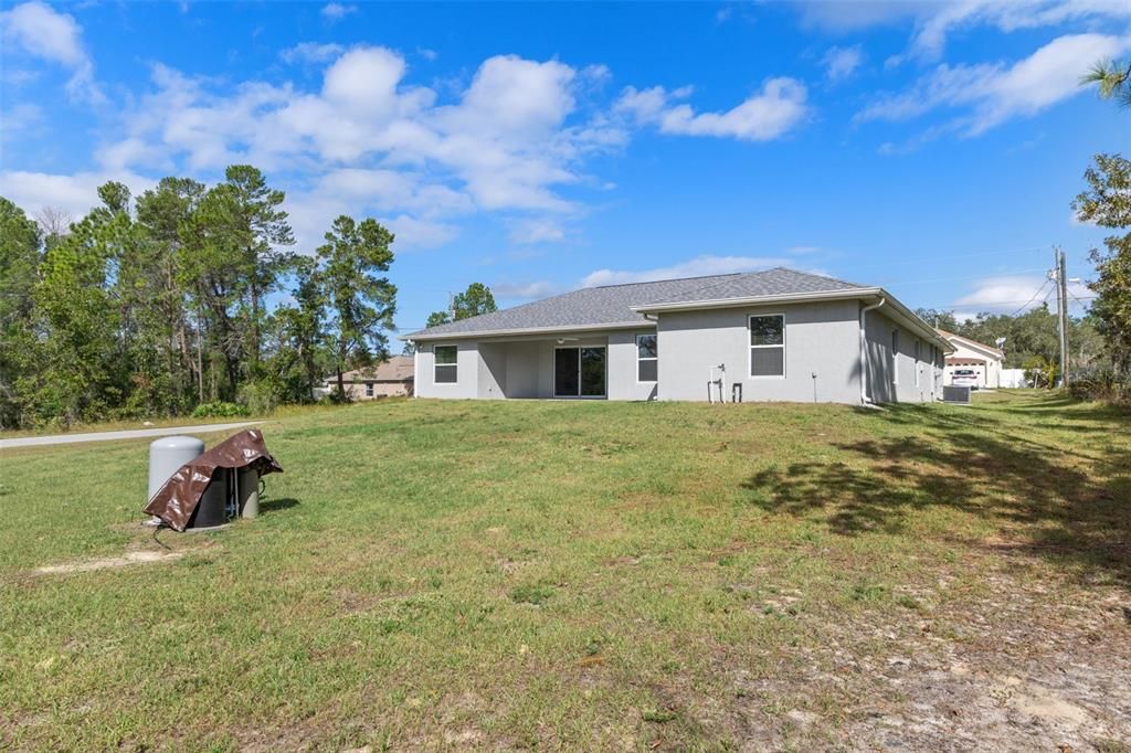 For Sale: $369,900 (4 beds, 2 baths, 1910 Square Feet)