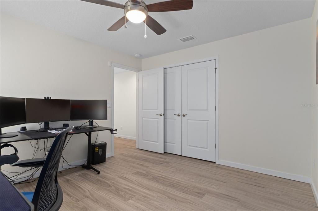 For Sale: $369,900 (4 beds, 2 baths, 1910 Square Feet)