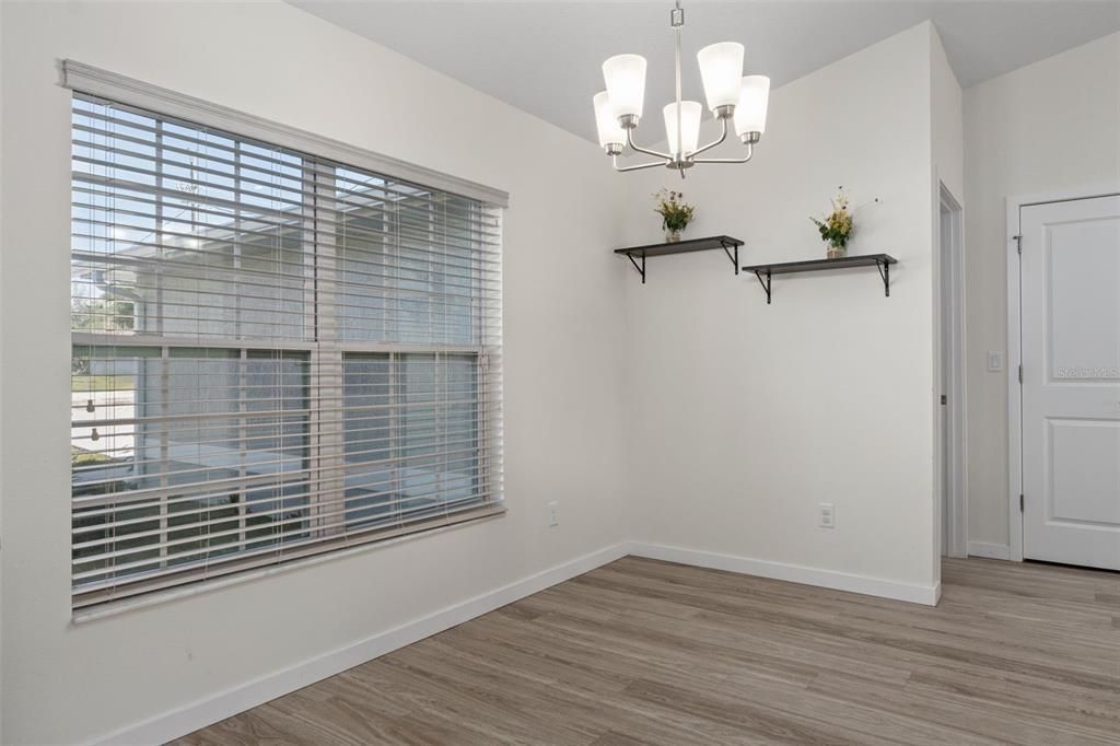 For Sale: $369,900 (4 beds, 2 baths, 1910 Square Feet)