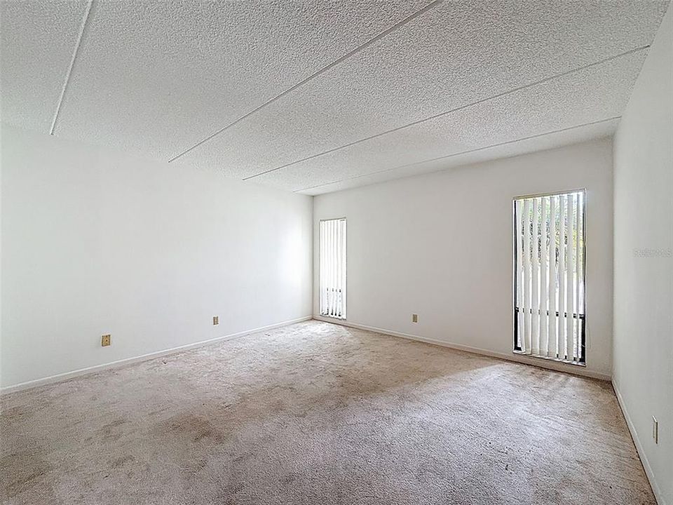 出租: $1,550 (2 贝兹, 2 浴室, 1220 平方英尺)