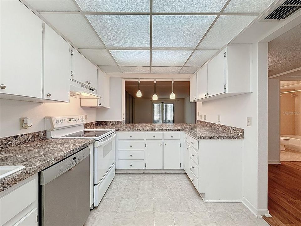 出租: $1,550 (2 贝兹, 2 浴室, 1220 平方英尺)