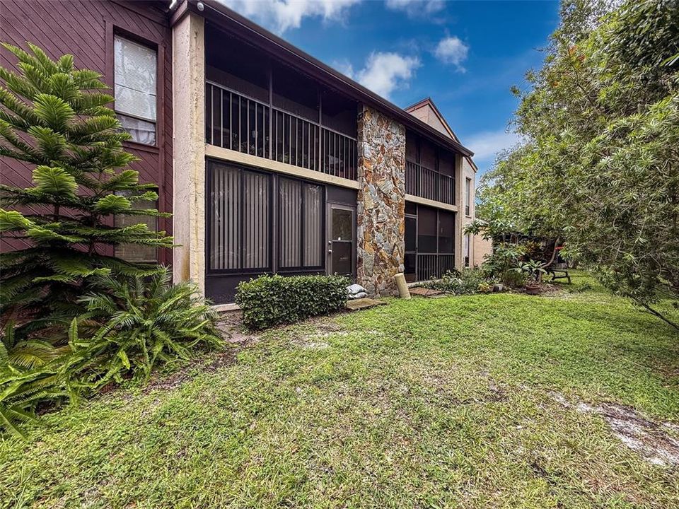 出租: $1,550 (2 贝兹, 2 浴室, 1220 平方英尺)