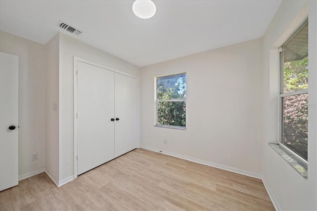 For Sale: $319,000 (4 beds, 2 baths, 1439 Square Feet)