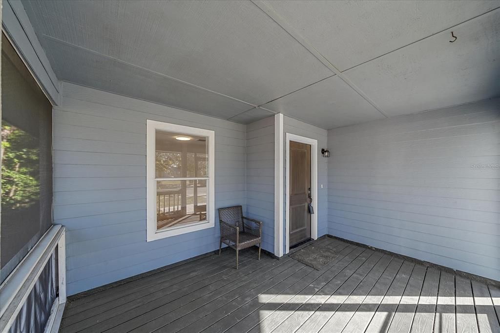 For Sale: $319,000 (4 beds, 2 baths, 1439 Square Feet)