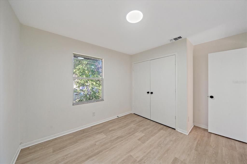 For Sale: $319,000 (4 beds, 2 baths, 1439 Square Feet)