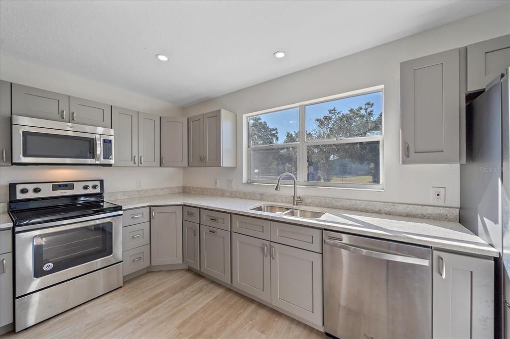 For Sale: $319,000 (4 beds, 2 baths, 1439 Square Feet)