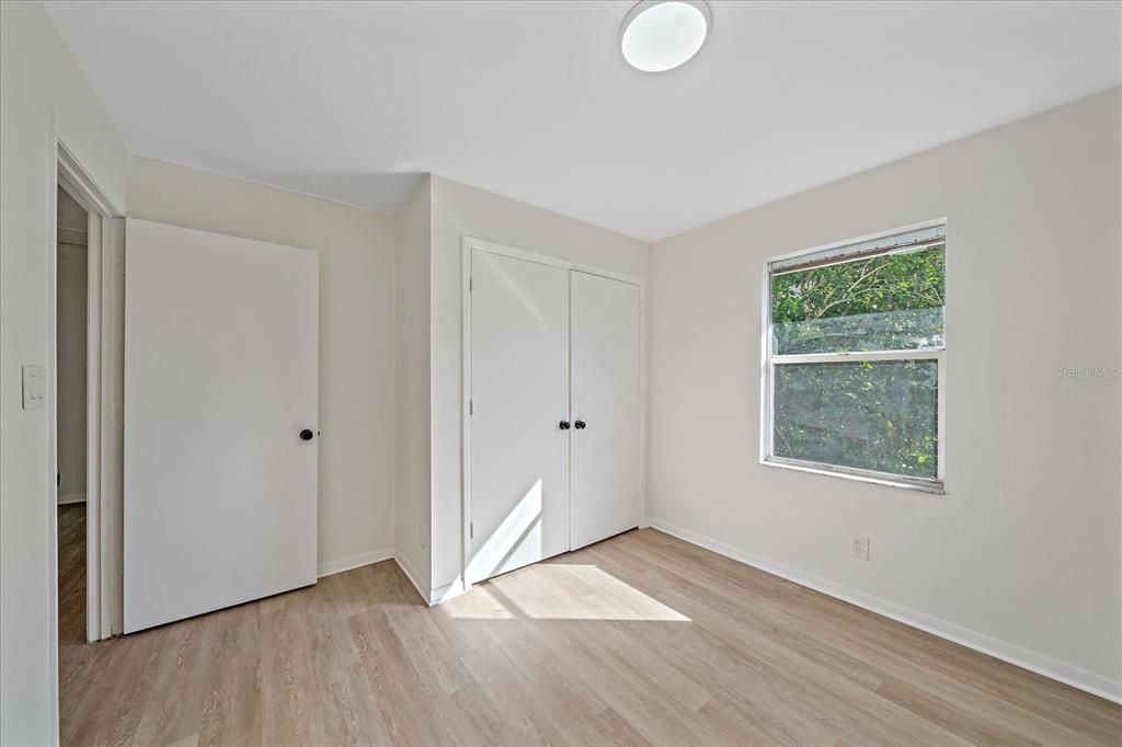 For Sale: $319,000 (4 beds, 2 baths, 1439 Square Feet)