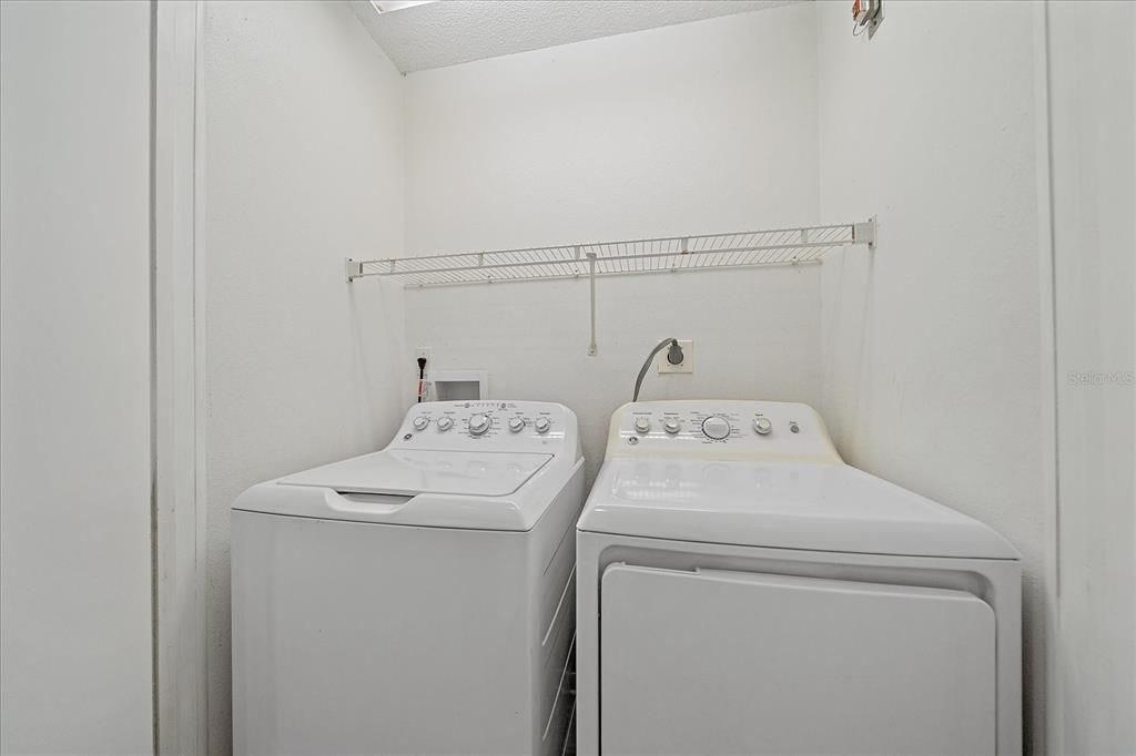 For Sale: $319,000 (4 beds, 2 baths, 1439 Square Feet)