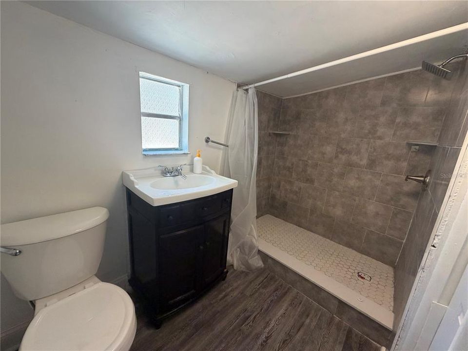 For Sale: $120,000 (3 beds, 1 baths, 500 Square Feet)