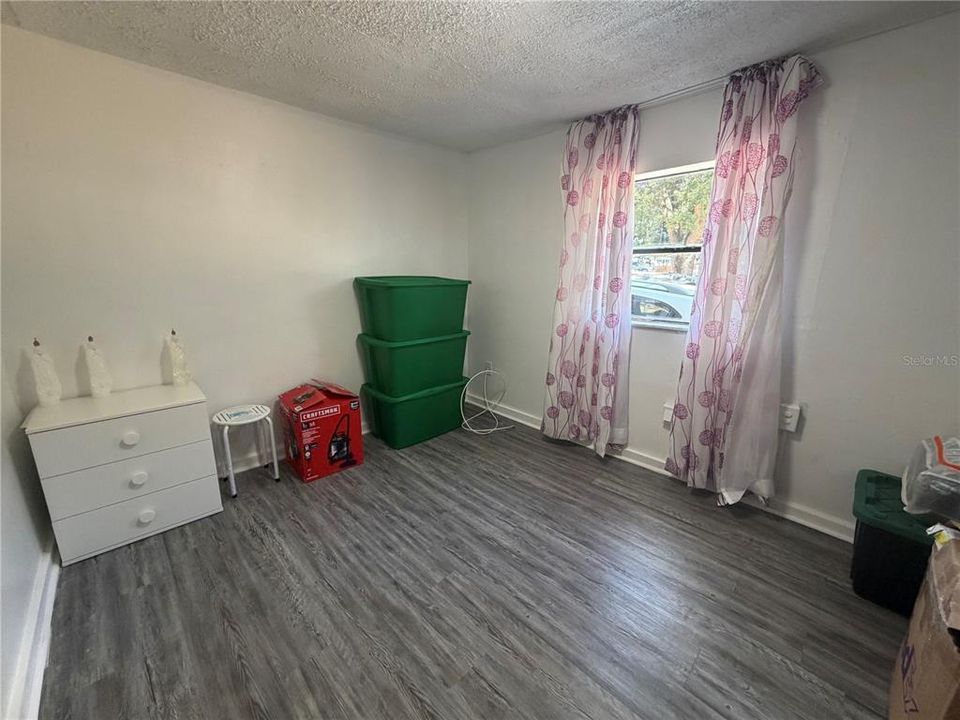 For Sale: $120,000 (3 beds, 1 baths, 500 Square Feet)