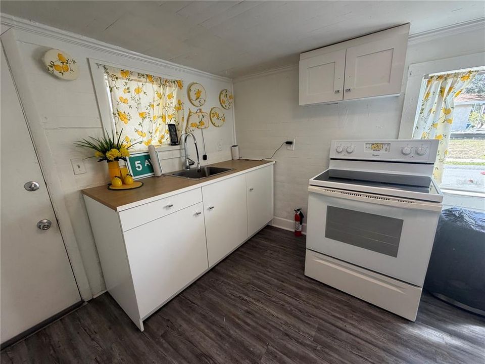 For Sale: $120,000 (3 beds, 1 baths, 500 Square Feet)