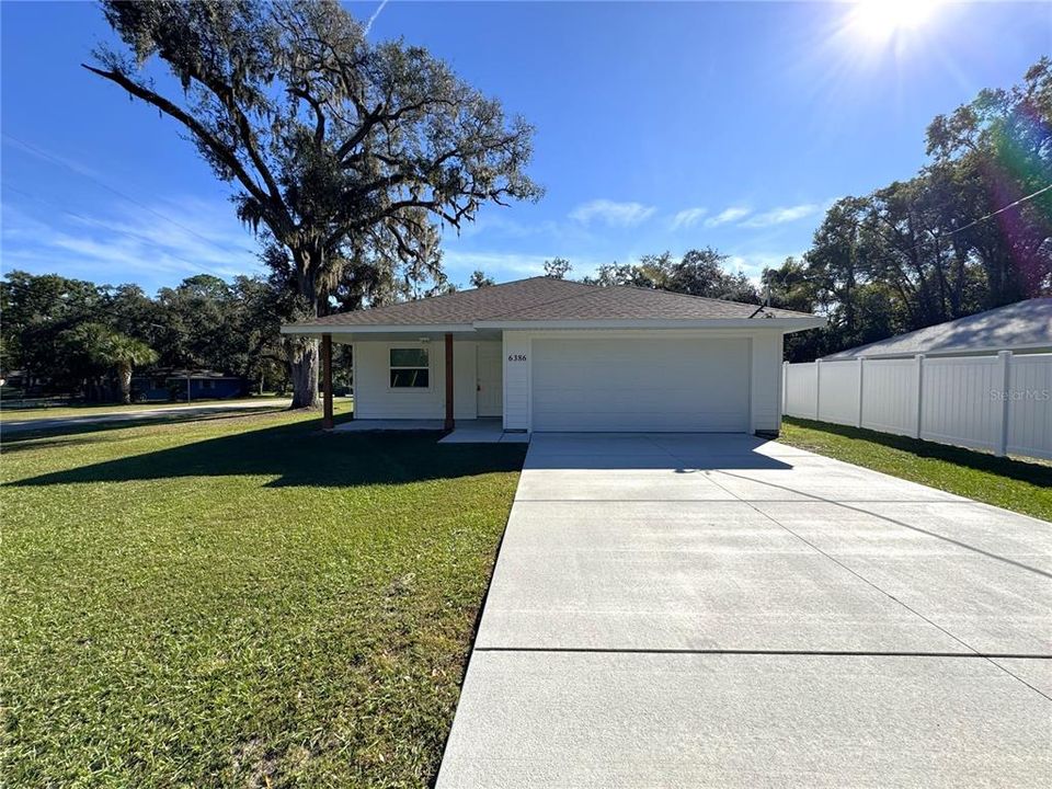 For Rent: $1,700 (3 beds, 2 baths, 1430 Square Feet)