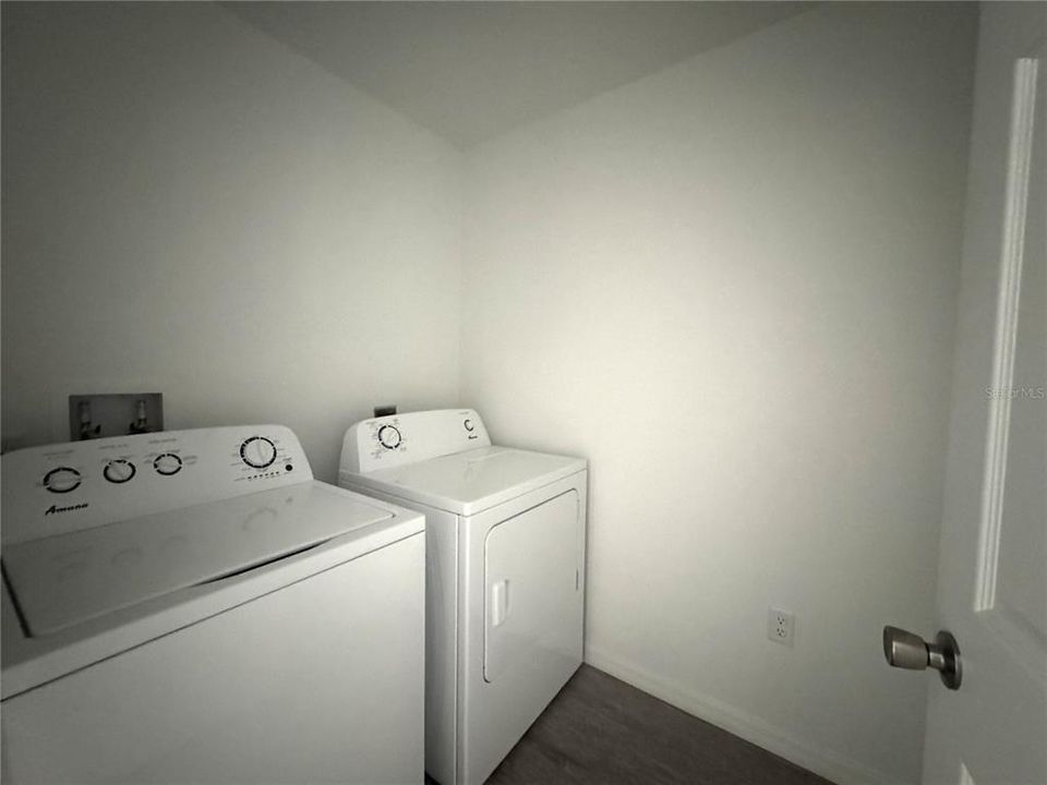 For Rent: $1,700 (3 beds, 2 baths, 1430 Square Feet)