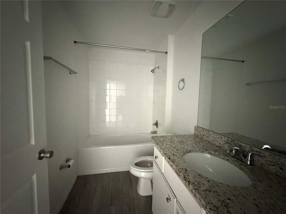 For Rent: $1,700 (3 beds, 2 baths, 1430 Square Feet)