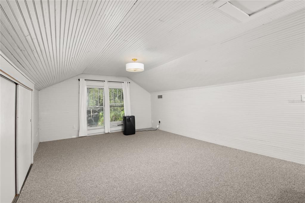 待售: $725,000 (4 贝兹, 2 浴室, 2225 平方英尺)