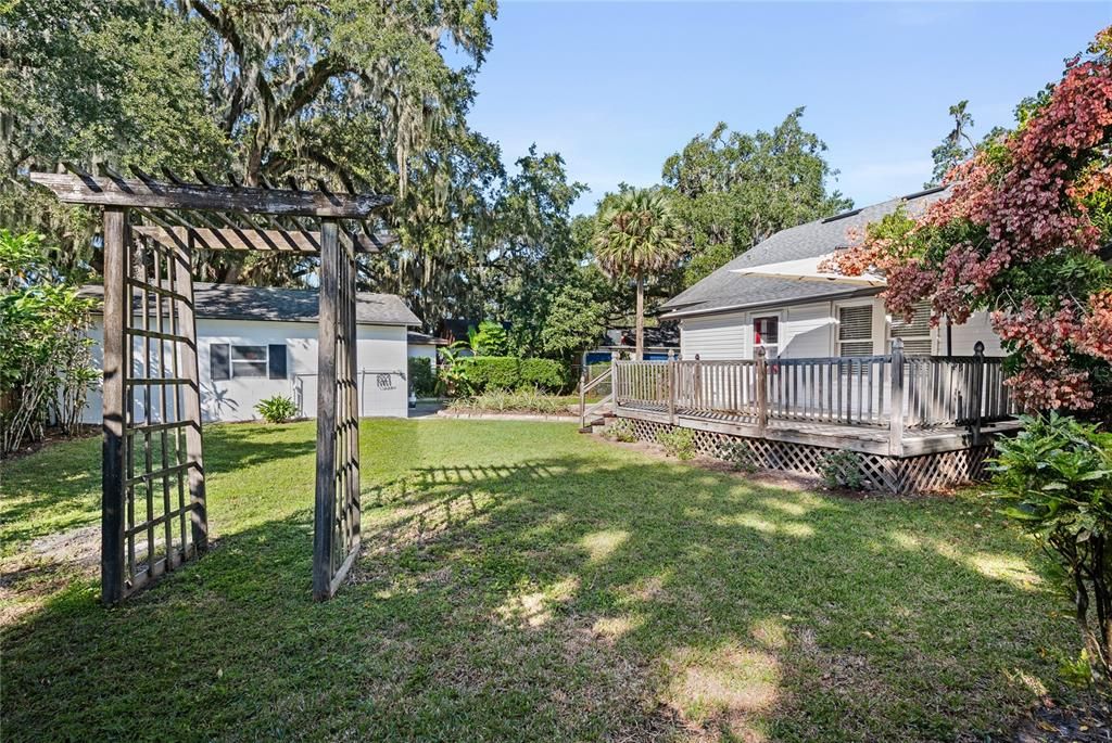 待售: $725,000 (4 贝兹, 2 浴室, 2225 平方英尺)