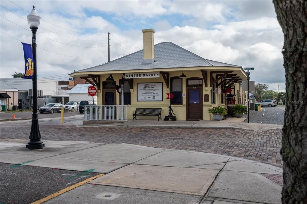 待售: $725,000 (4 贝兹, 2 浴室, 2225 平方英尺)