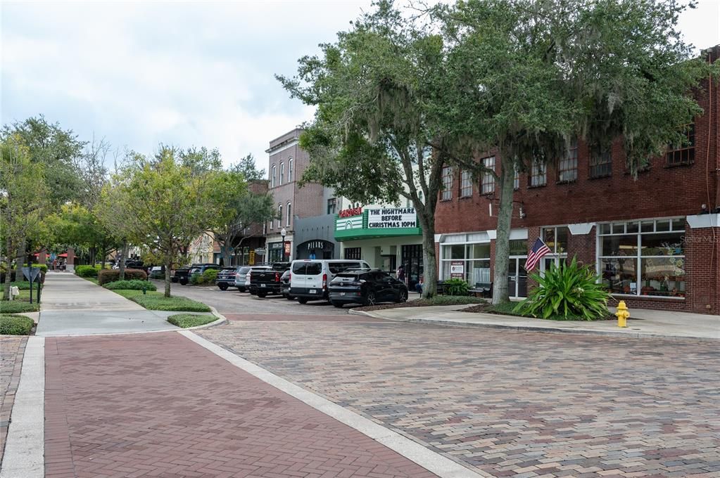 待售: $725,000 (4 贝兹, 2 浴室, 2225 平方英尺)