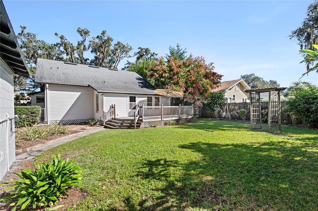 待售: $725,000 (4 贝兹, 2 浴室, 2225 平方英尺)