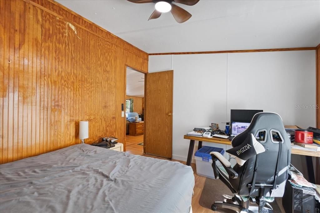 待售: $199,900 (3 贝兹, 2 浴室, 1296 平方英尺)