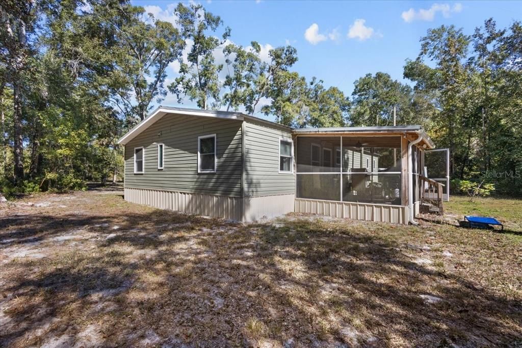 待售: $199,900 (3 贝兹, 2 浴室, 1296 平方英尺)