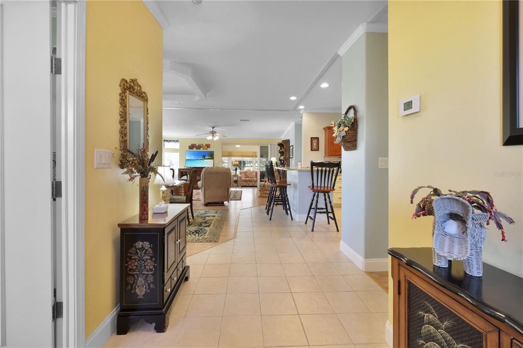 For Sale: $319,000 (2 beds, 2 baths, 1760 Square Feet)