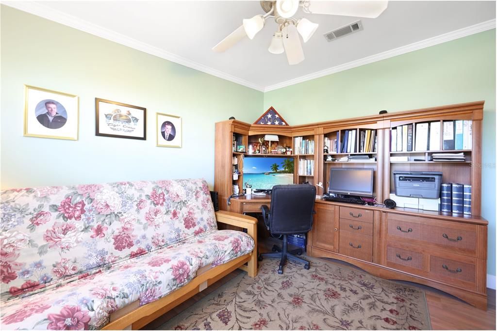 For Sale: $319,000 (2 beds, 2 baths, 1760 Square Feet)