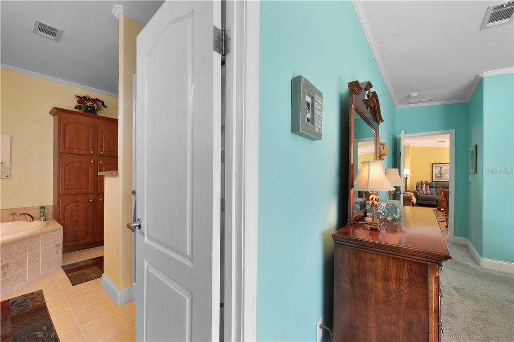 For Sale: $319,000 (2 beds, 2 baths, 1760 Square Feet)