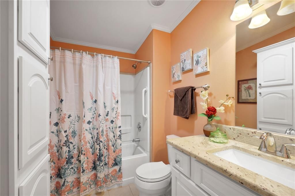 For Sale: $319,000 (2 beds, 2 baths, 1760 Square Feet)