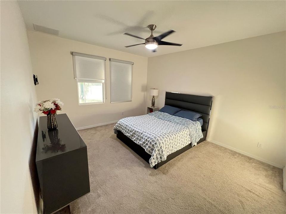 待售: $440,000 (4 贝兹, 2 浴室, 1859 平方英尺)