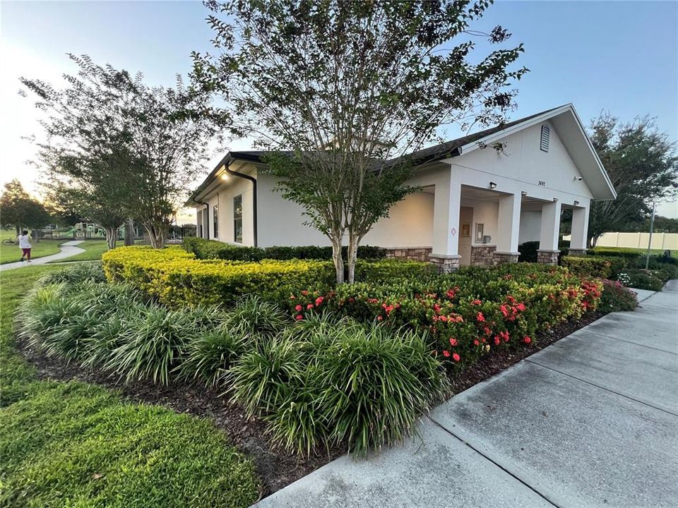 待售: $440,000 (4 贝兹, 2 浴室, 1859 平方英尺)