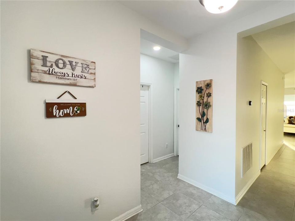 待售: $440,000 (4 贝兹, 2 浴室, 1859 平方英尺)