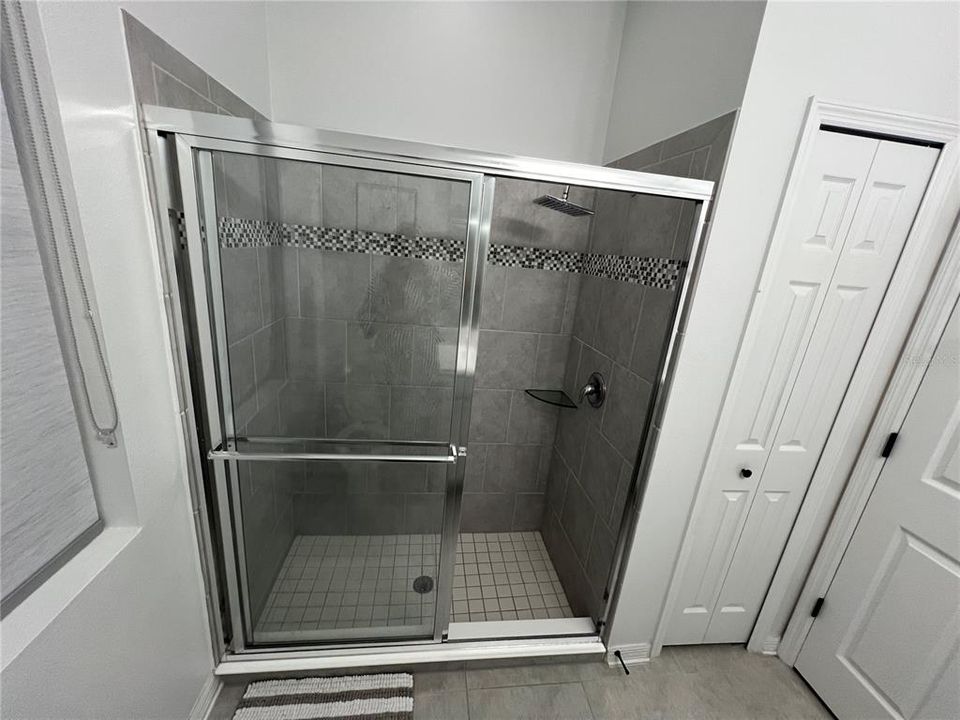 待售: $440,000 (4 贝兹, 2 浴室, 1859 平方英尺)