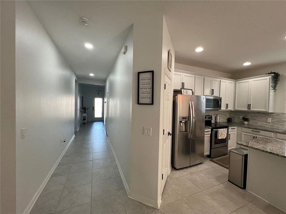 待售: $440,000 (4 贝兹, 2 浴室, 1859 平方英尺)