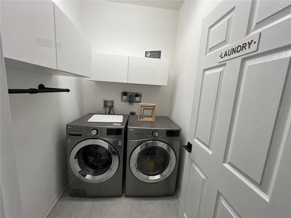 待售: $440,000 (4 贝兹, 2 浴室, 1859 平方英尺)