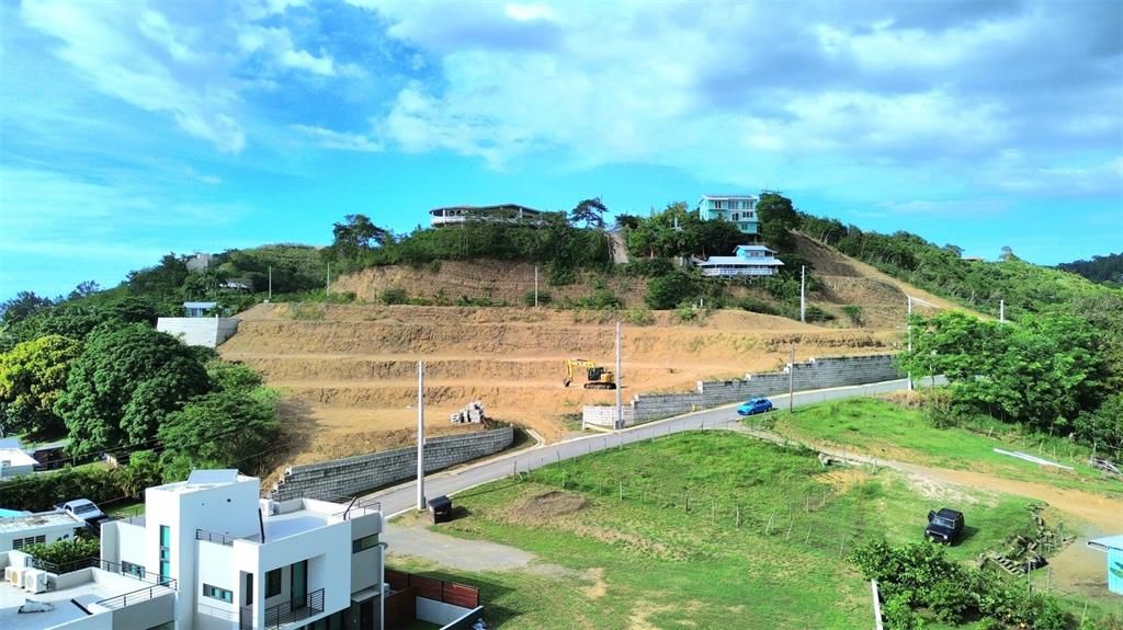 На продажу: $1,500,000 (0.27 acres)