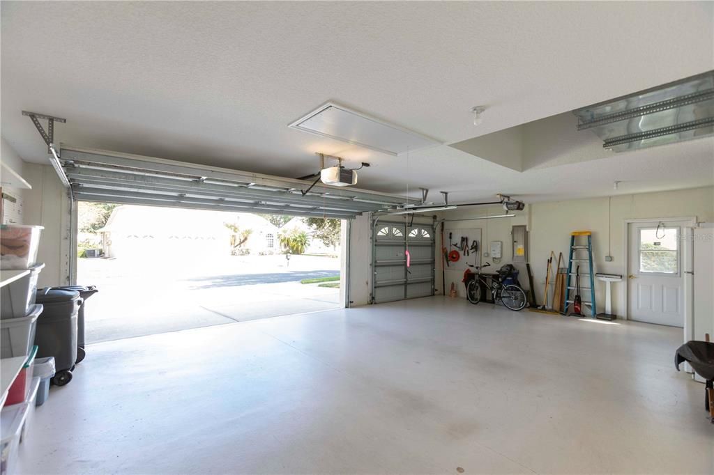 En Venta: $445,000 (4 camas, 3 baños, 2370 Pies cuadrados)