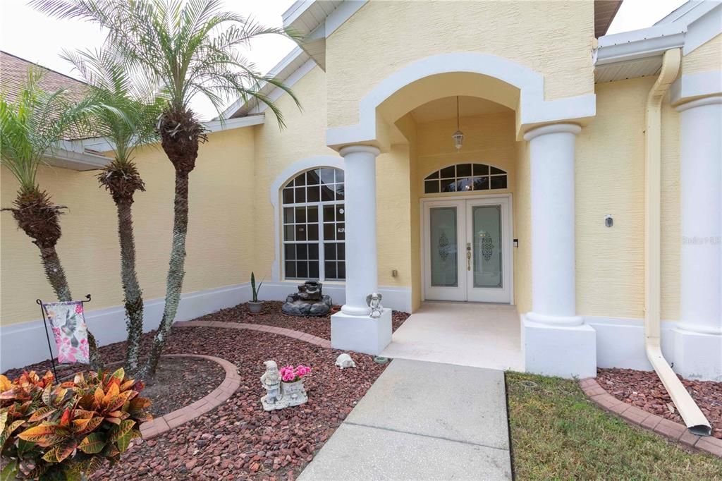 En Venta: $445,000 (4 camas, 3 baños, 2370 Pies cuadrados)