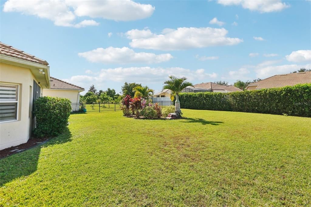 На продажу: $360,000 (3 спален, 2 ванн, 1556 Квадратных фут)