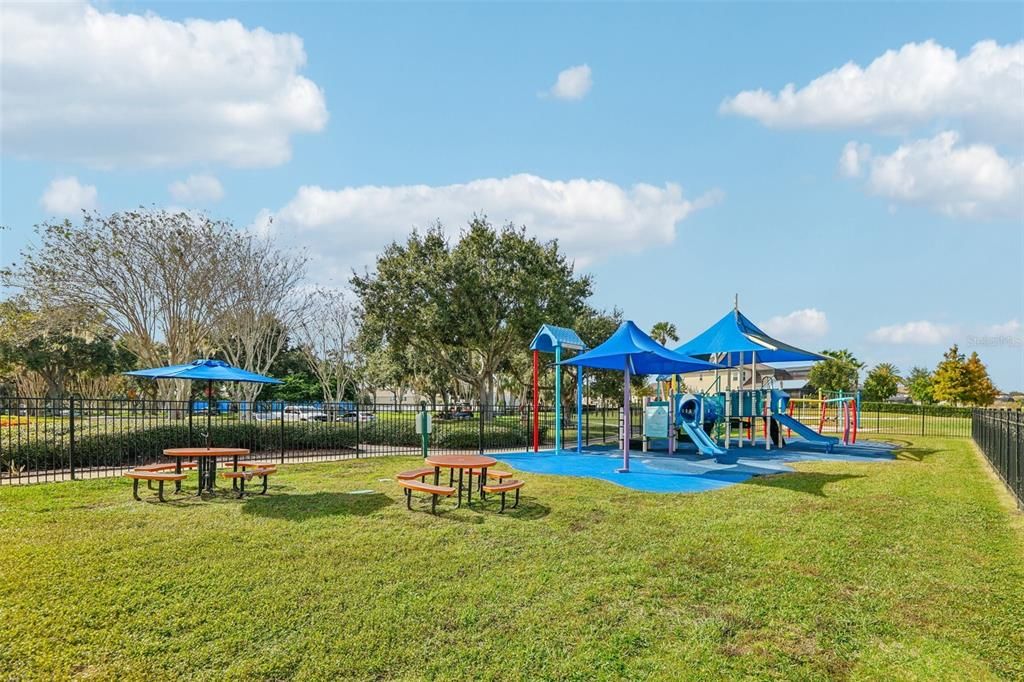 На продажу: $360,000 (3 спален, 2 ванн, 1556 Квадратных фут)