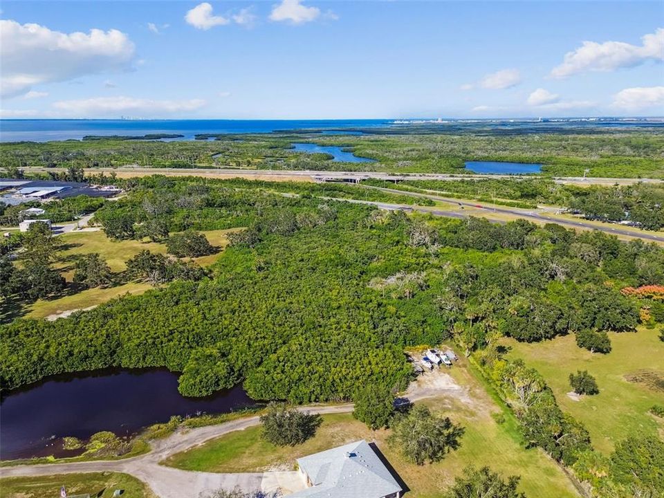 En Venta: $750,000 (9.55 acres)