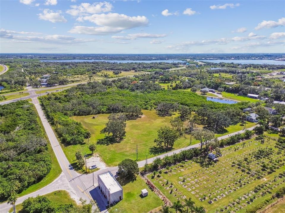 En Venta: $750,000 (9.55 acres)