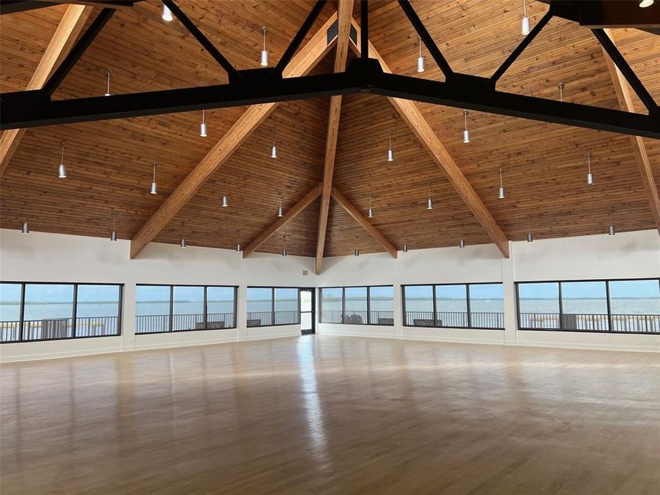 For Sale: $469,000 (2 beds, 2 baths, 1175 Square Feet)