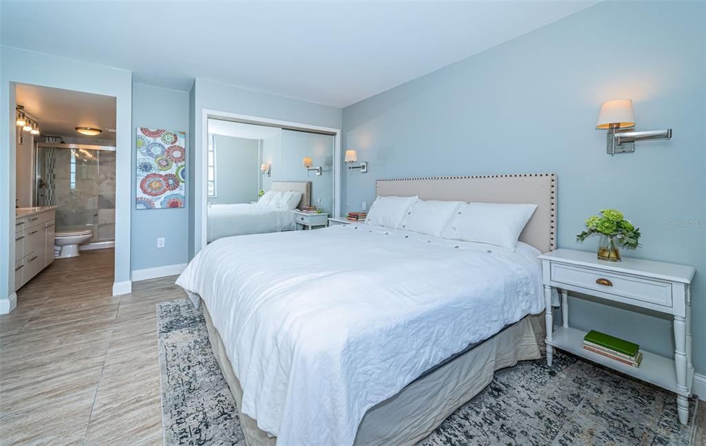 For Sale: $469,000 (2 beds, 2 baths, 1175 Square Feet)